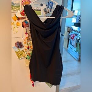 Aritzia contour black dress